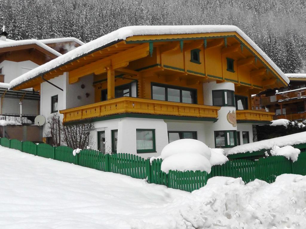 Appartementhaus Zillertal By Piaunddirk Финкенберг Экстерьер фото